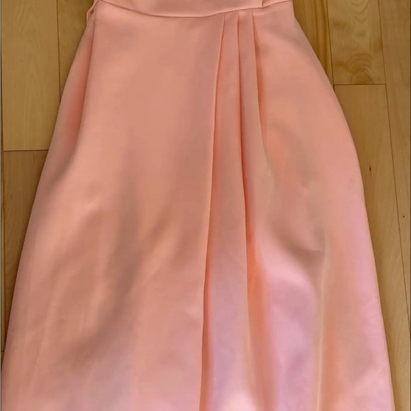 Robe jamais portée. Juste pour la photo - Picture 2 of 2